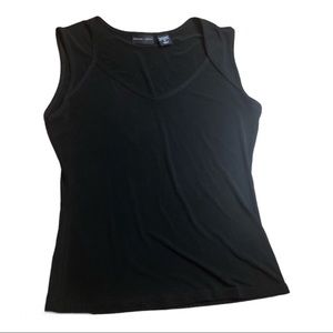 black sleeveless top size medium New York & Company